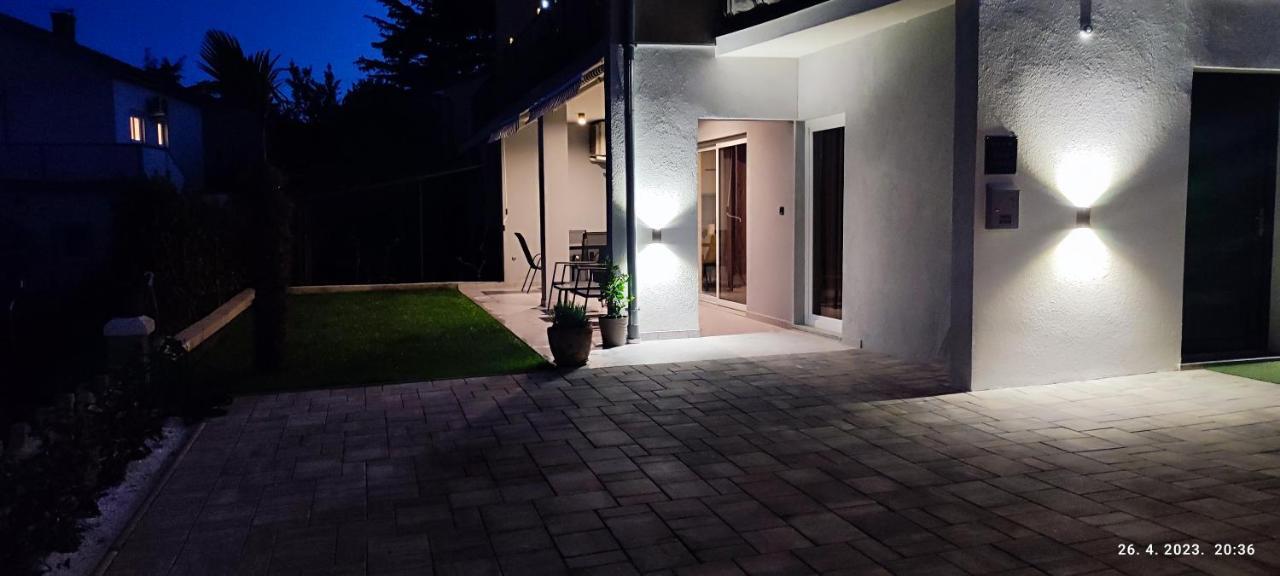 Apartment Denis Krk Town Luaran gambar